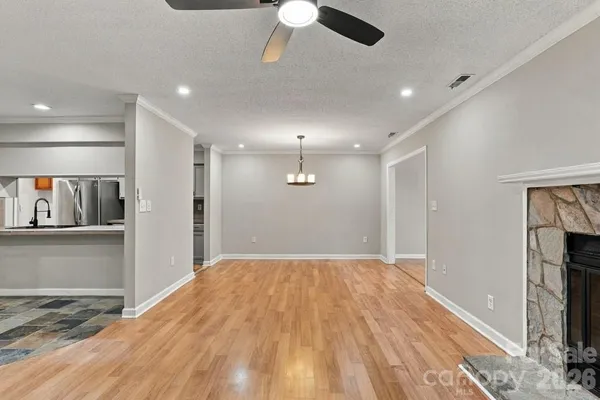 907 CRANBERRY CIR 26B