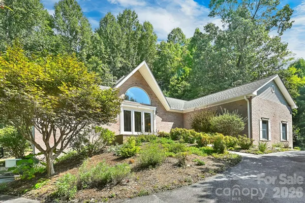 4311 COVE LOOP RD