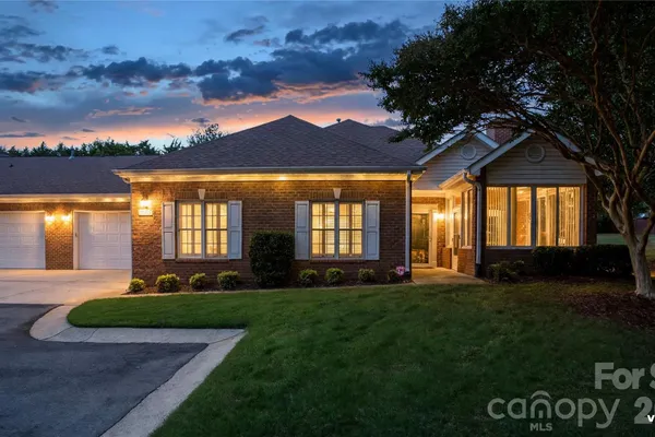 10925 OAKSIDE CT