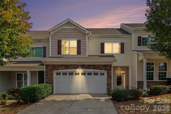 809 RIVER PARK RD