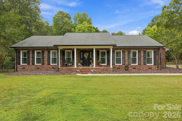1734 BELLAMY CIR