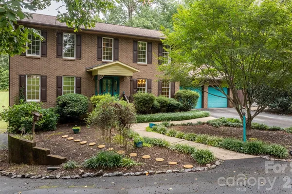 3110 NINTH TEE DR