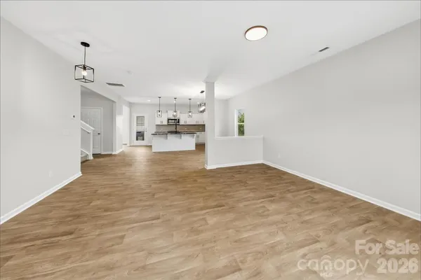 141 FAIRFIELD DR