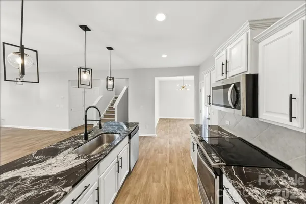 141 FAIRFIELD DR