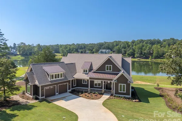 978 MAPLETON LN