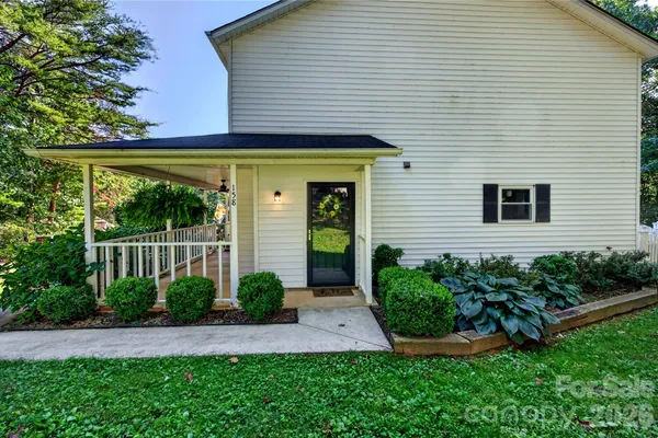 158 ROCKING PORCH RDG