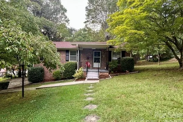 215 NORLEON AVE