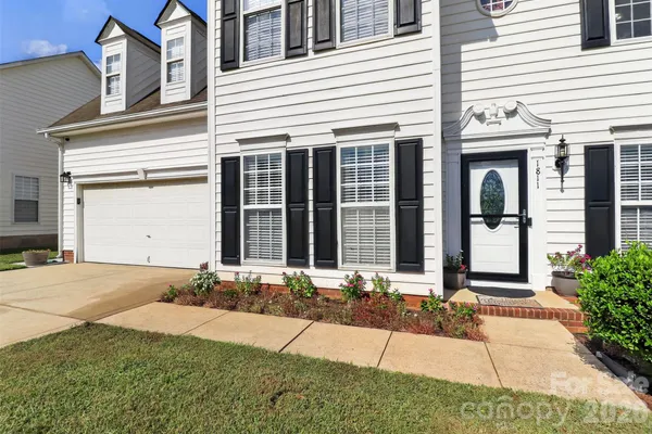 1811 JEFFREY BRYAN DR