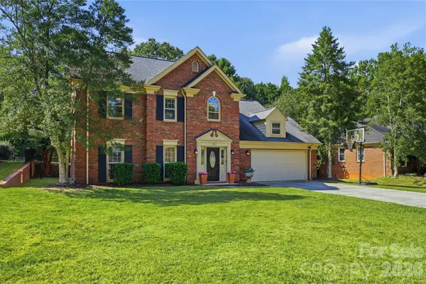 717 FREDRICKSBURG RD