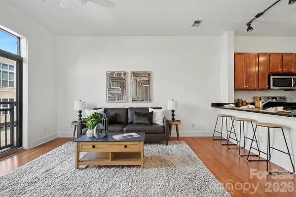 3259 NODA BLVD