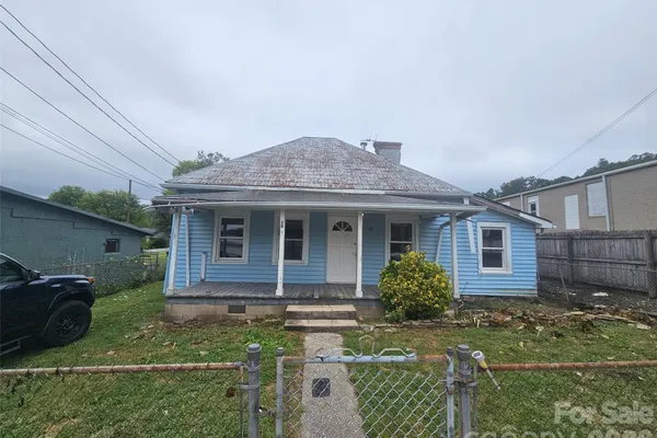 28 CHESTNUT ST
