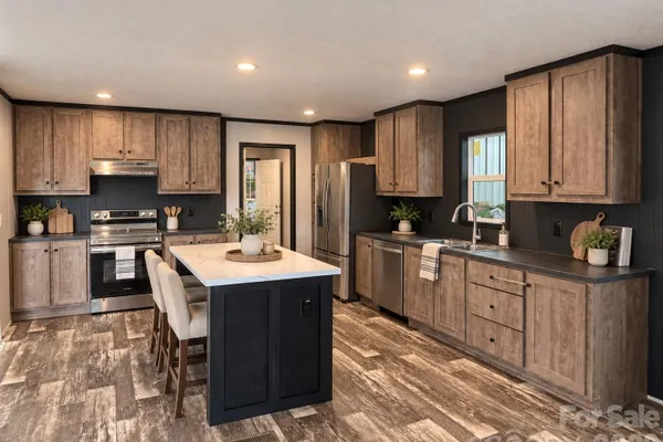 1113 BETTERBROOK LN