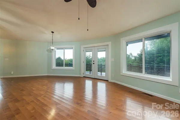 281 BEARWALLOW TRL