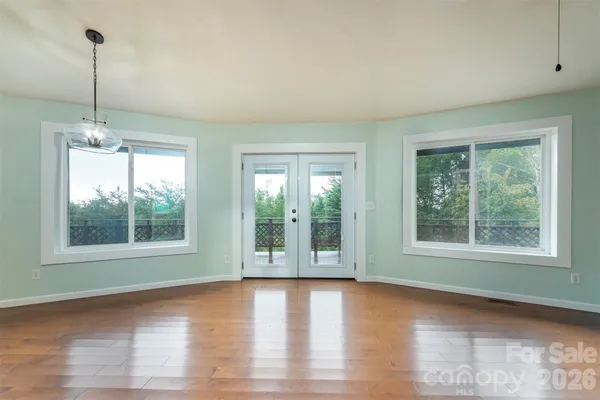 281 BEARWALLOW TRL