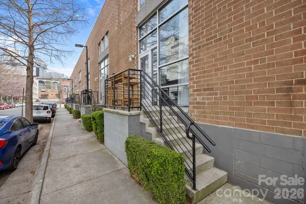 921 WESTMERE AVE