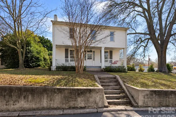 329 W MAIN ST