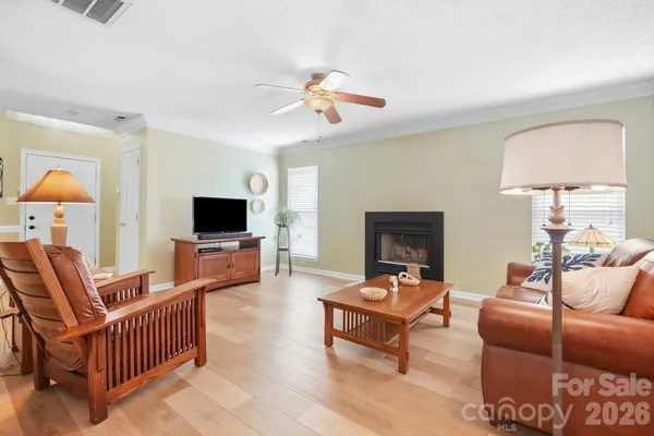 1629 SUGAR HOLLOW DR