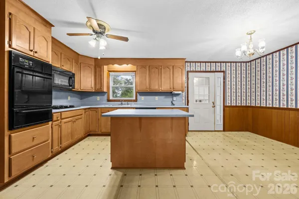 117 TREMONT TER