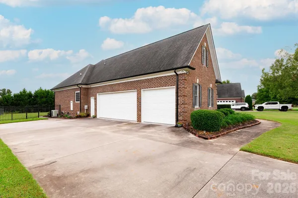 7060 BOVINE LN