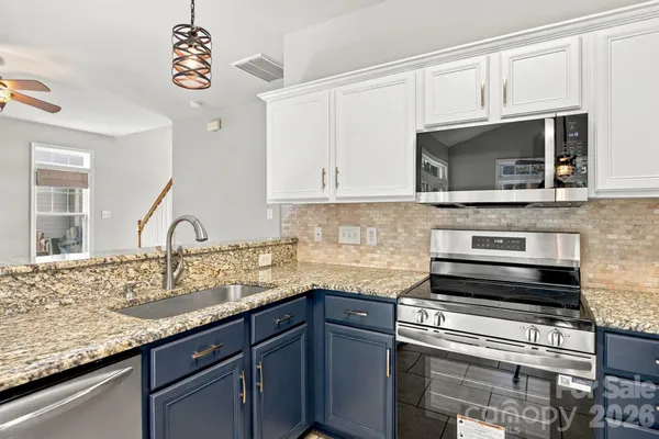 1513 BUCKLEBURY CT