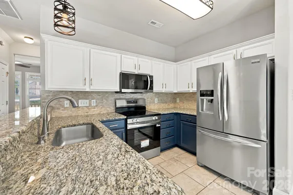 1513 BUCKLEBURY CT