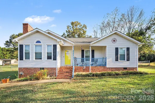 412 CASWELL AVE