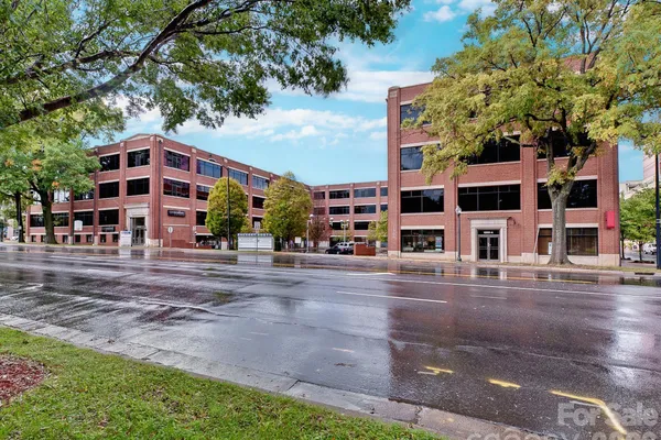 310 ARLINGTON AVE 418