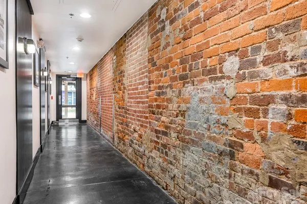 310 ARLINGTON AVE 418