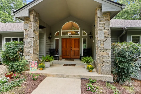 324 KENMURE DR