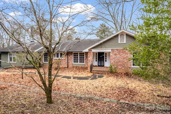 117 HUMMINGBIRD LN