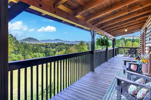 242 FALLING CREEK DR