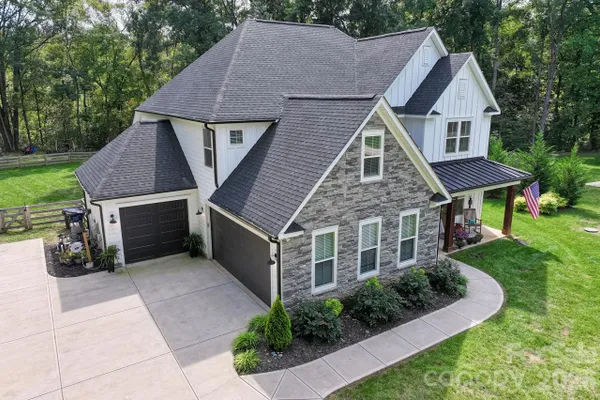 1796 CRANWELL DR