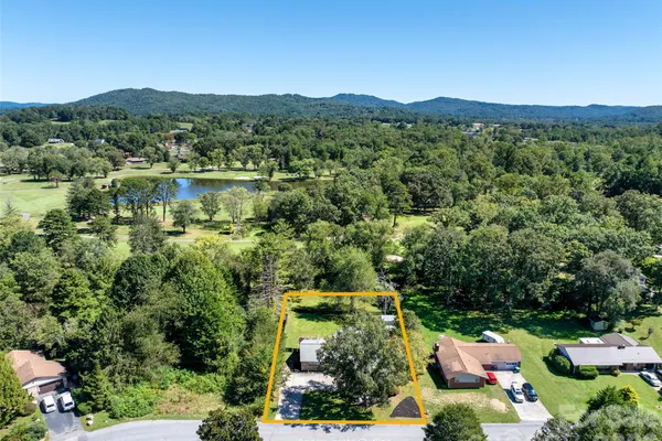 109 N GREENWOOD FOREST DR