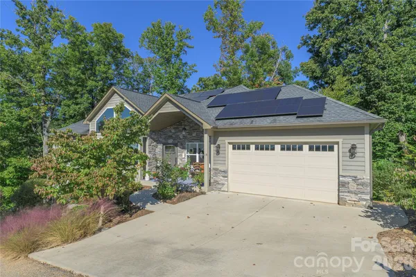 18 HERRON VIEW LN