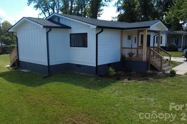 108 MAPLEWOOD KNOLL DR