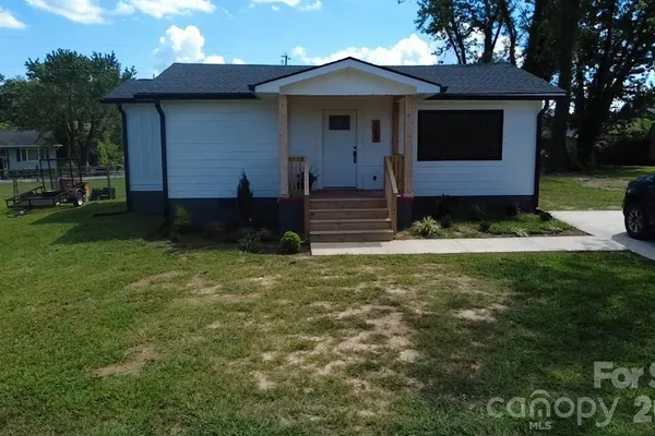 108 MAPLEWOOD KNOLL DR