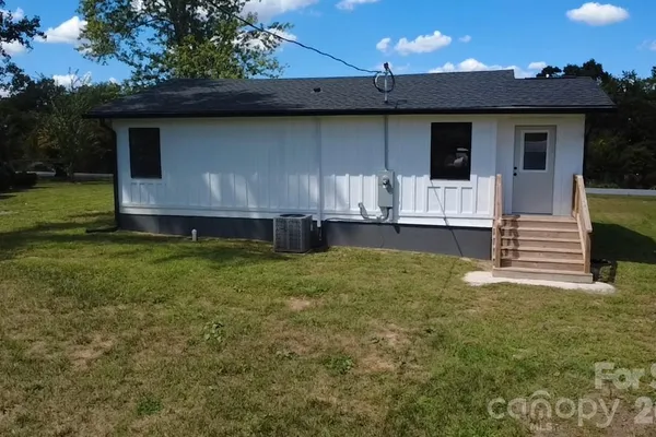 108 MAPLEWOOD KNOLL DR