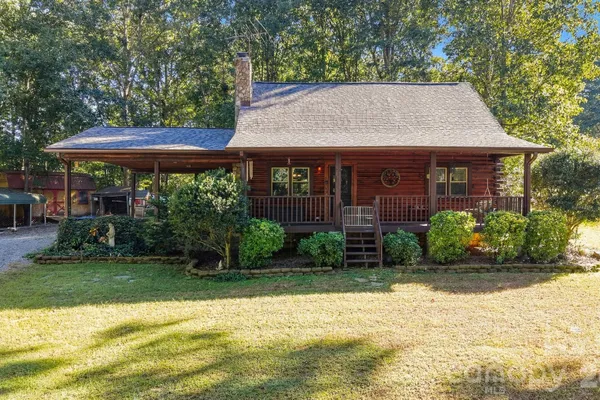306 CHICKASAW TRL