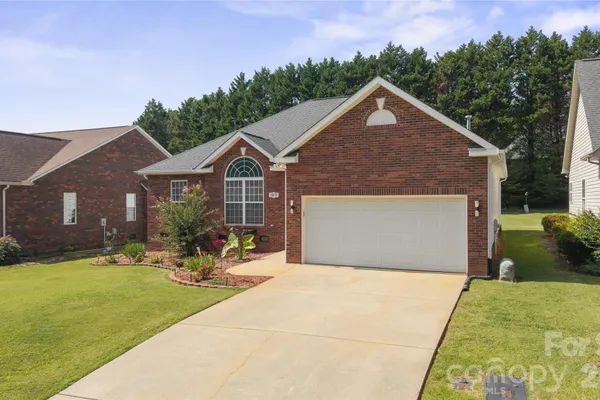 1011 OVERHILL RD