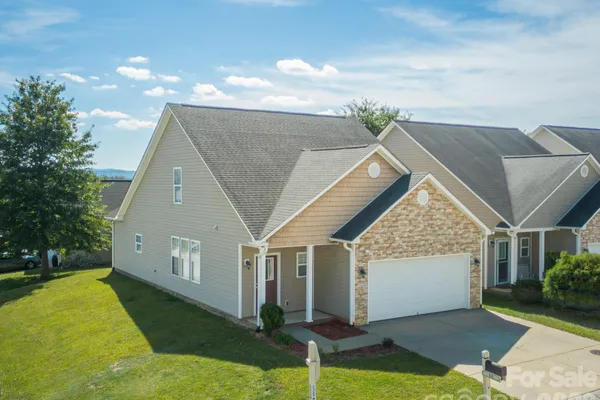 15 CHOWAN DR