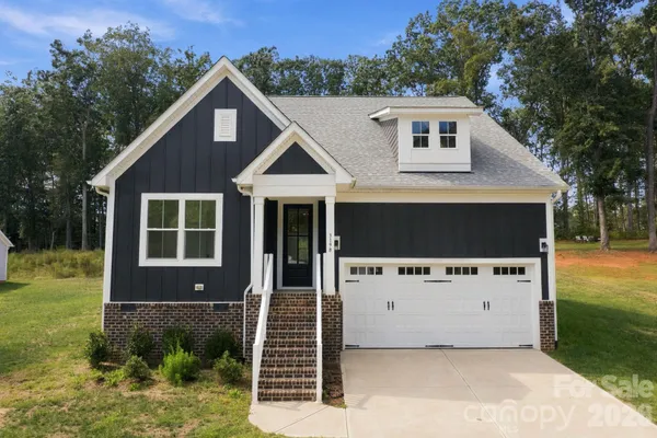 3198 TIMBER RUN LN