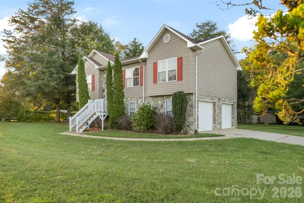 1500 IVY LN