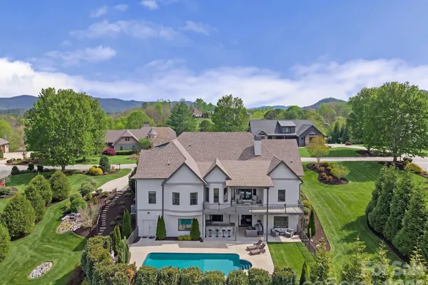 64 WATER HILL WAY