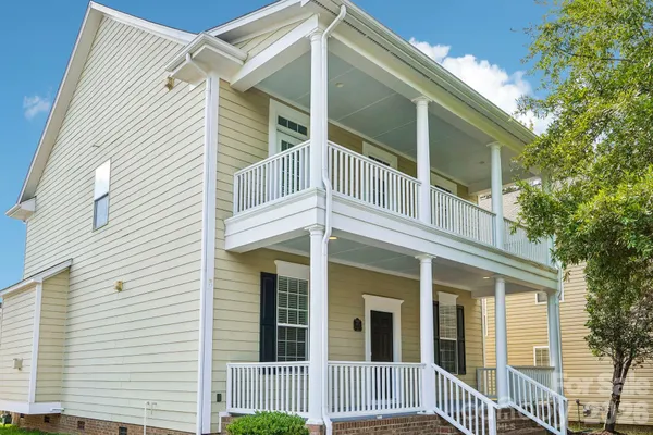 1001 GAINSBOROUGH DR