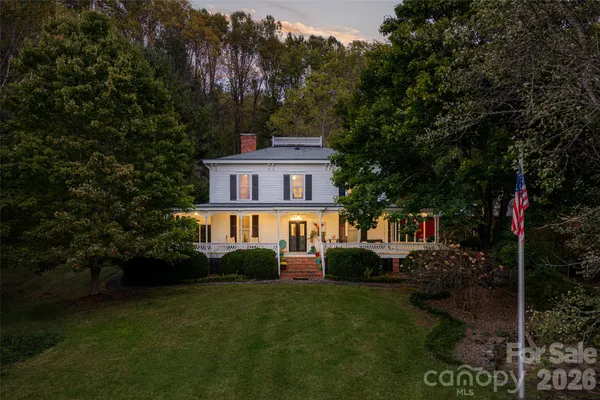 185 COUNTRY CLUB DR