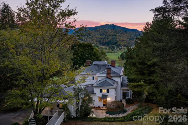 185 COUNTRY CLUB DR