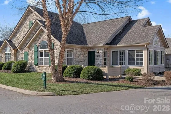 6 MOUNTAIN MEADOW CIR