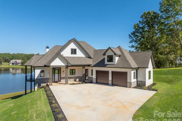 438 MAPLETON LN
