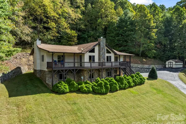 1090 MAPLE SPRINGS DR