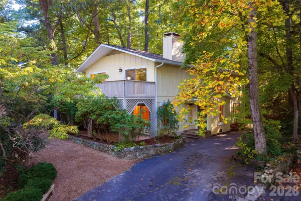 112 RHODODENDRON AVE